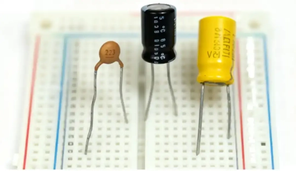 5. Condensador (capacitor)