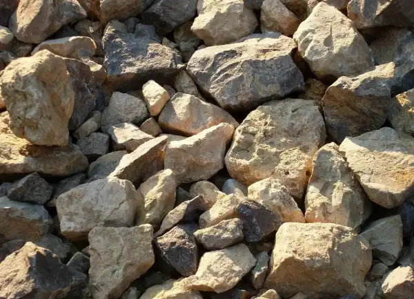 ¿Qué es una roca y cómo se forma?